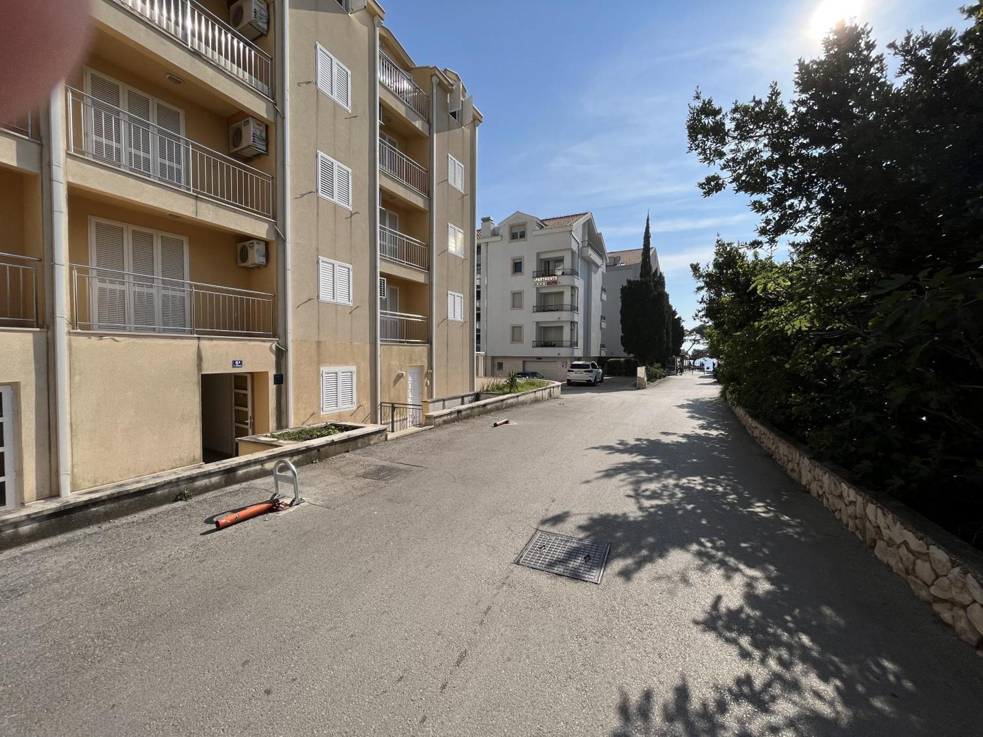 Apartments Diana Макарска Экстерьер фото